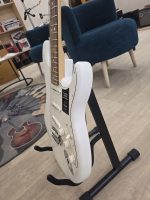 Fender Player Stratocaster, Pau Ferro Fingerboard, Polar White Električna gitara - Image 4